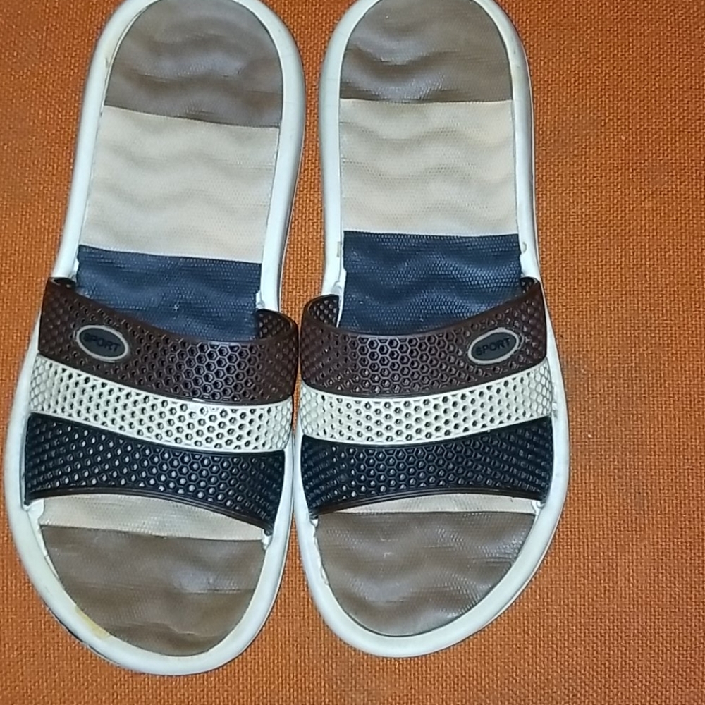 Men Size 11 Sandles Multi Brown tones